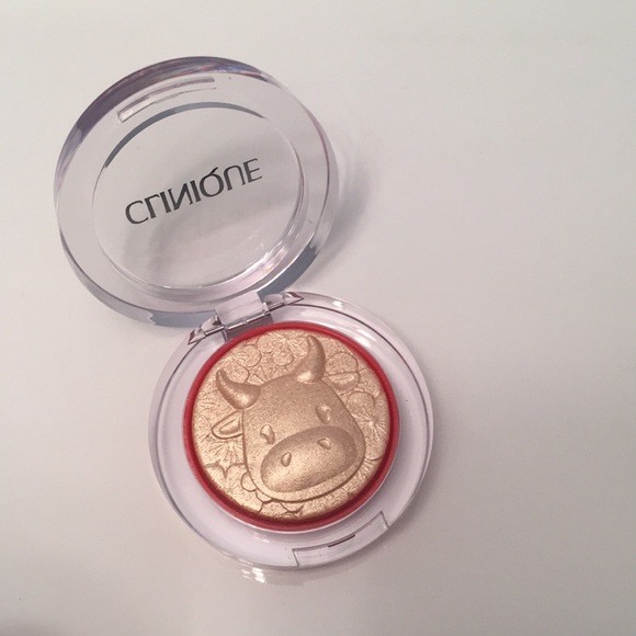 Clinique Other - Clinique Cheek Pop Highlighter - Gold Celebration Pop